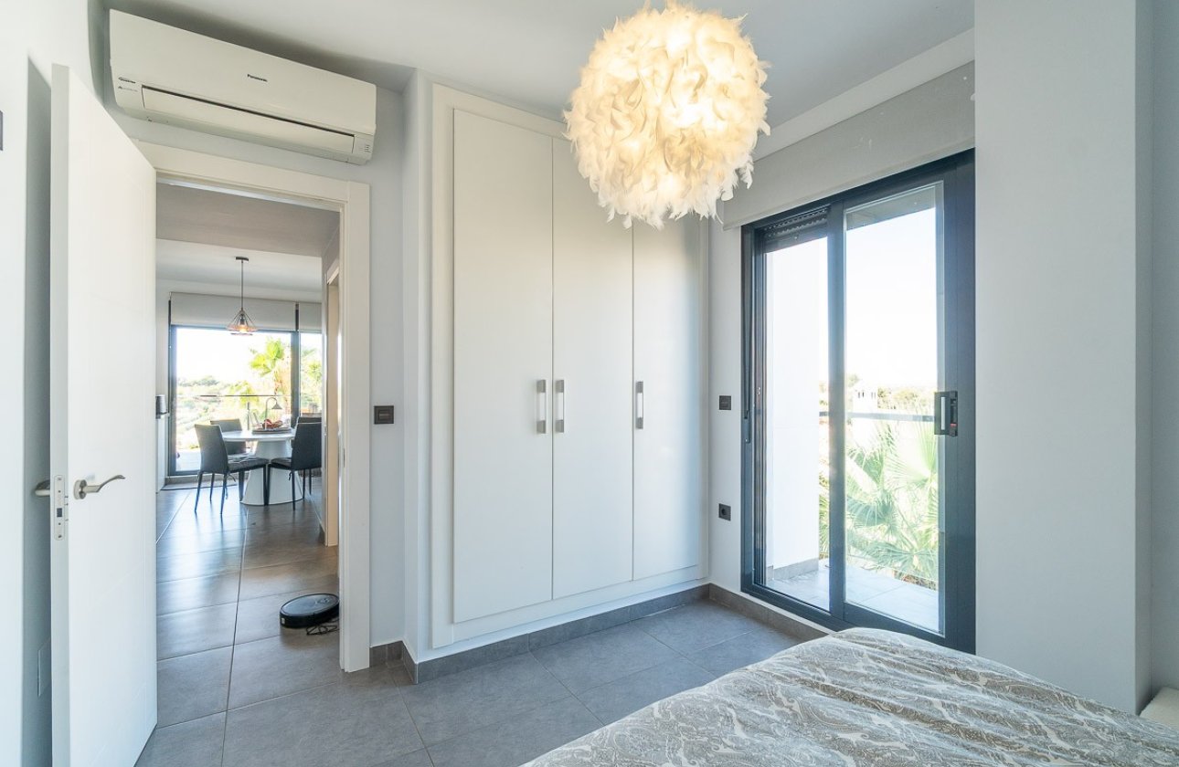 Resale - Penthouse -
Villamartin - Costa Blanca