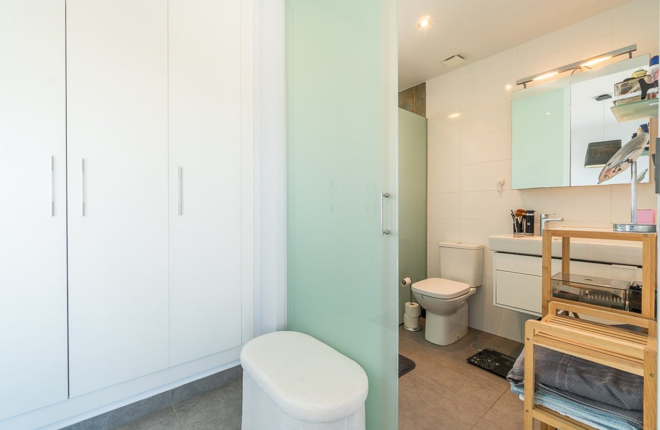 Resale - Penthouse -
Villamartin - Costa Blanca