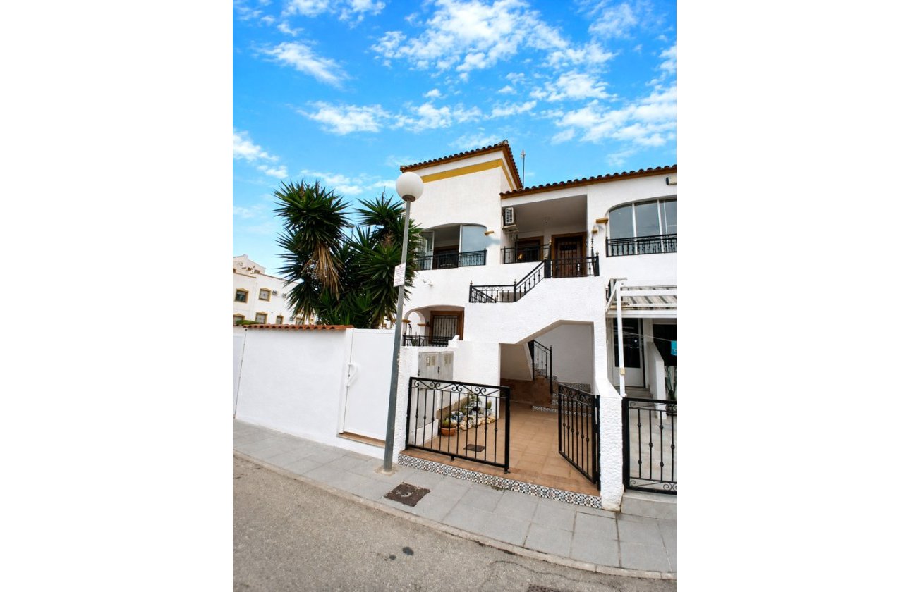 Resale - Penthouse -
Vistabella Golf Entre Naranjos - Inland