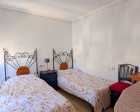 Resale - Quad House -
Lo Crispin - Inland