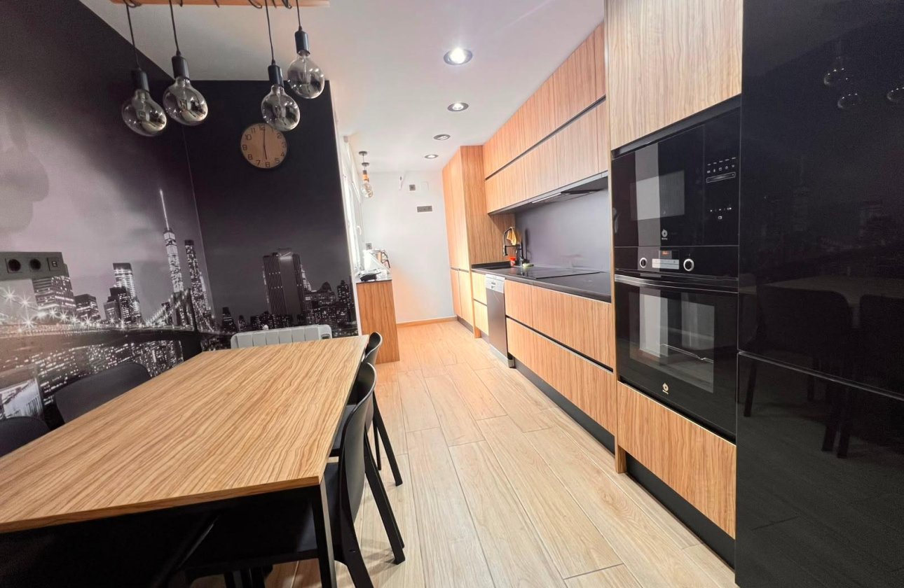 Resale - Quad House -
Torrevieja - Carrefour