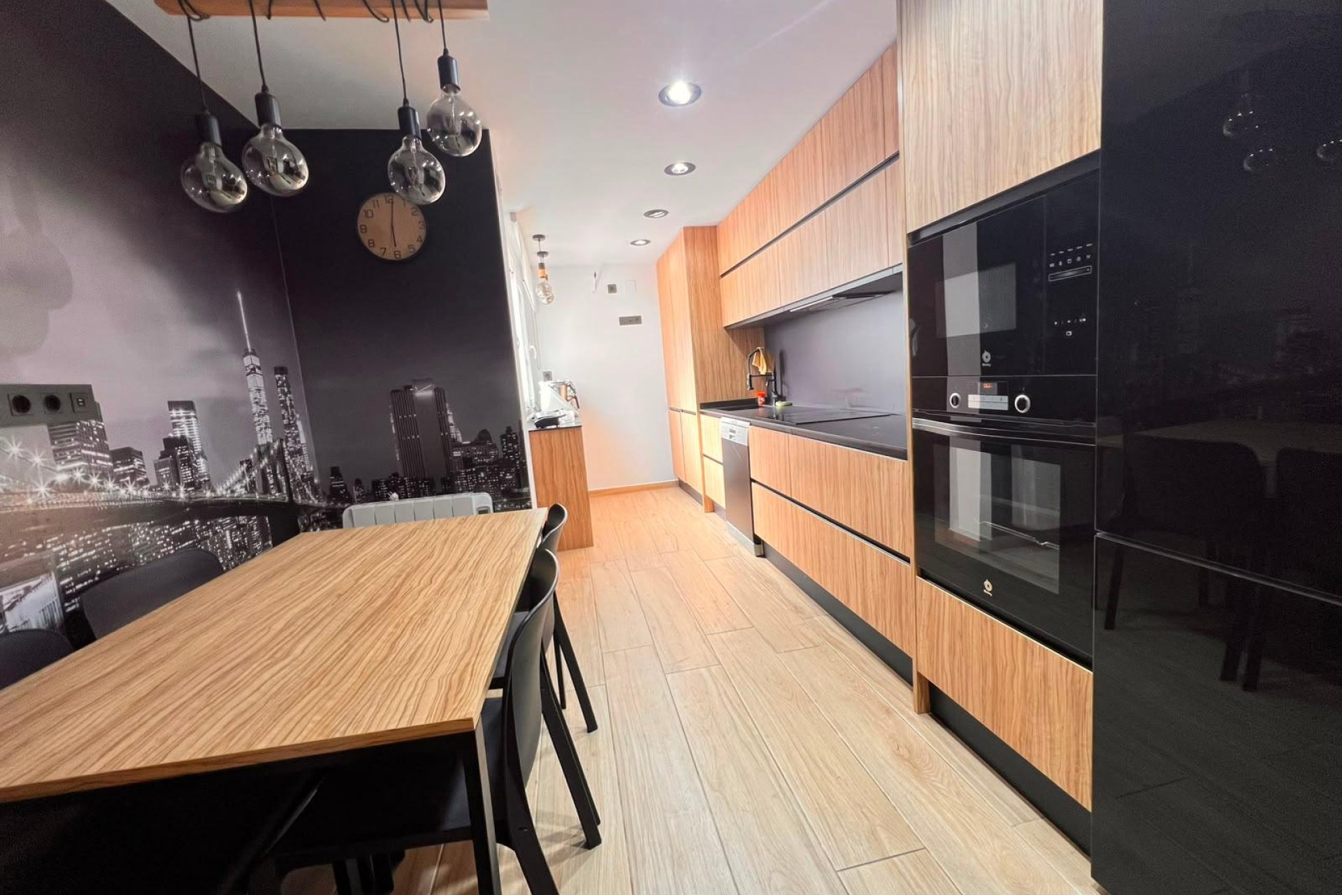 Resale - Quad House -
Torrevieja - Carrefour