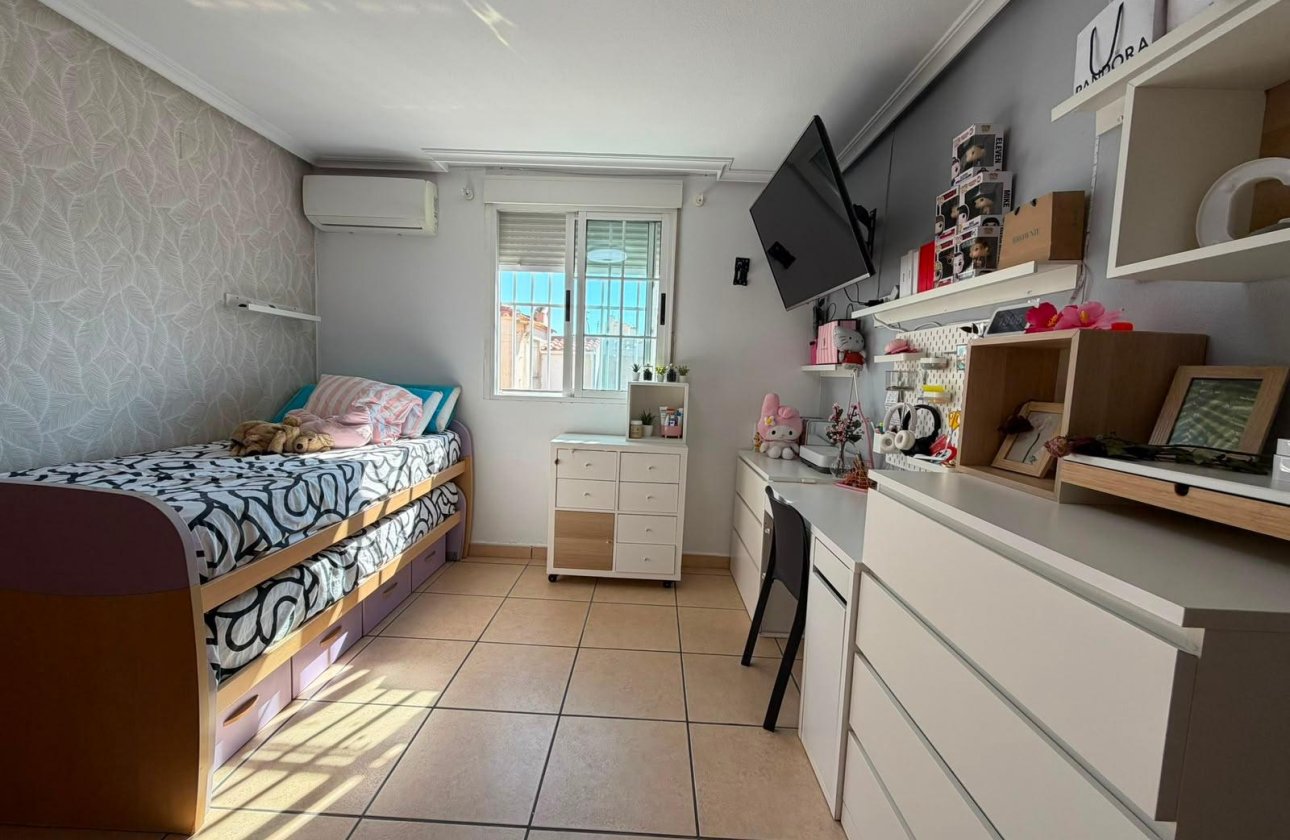 Resale - Quad House -
Torrevieja - Carrefour