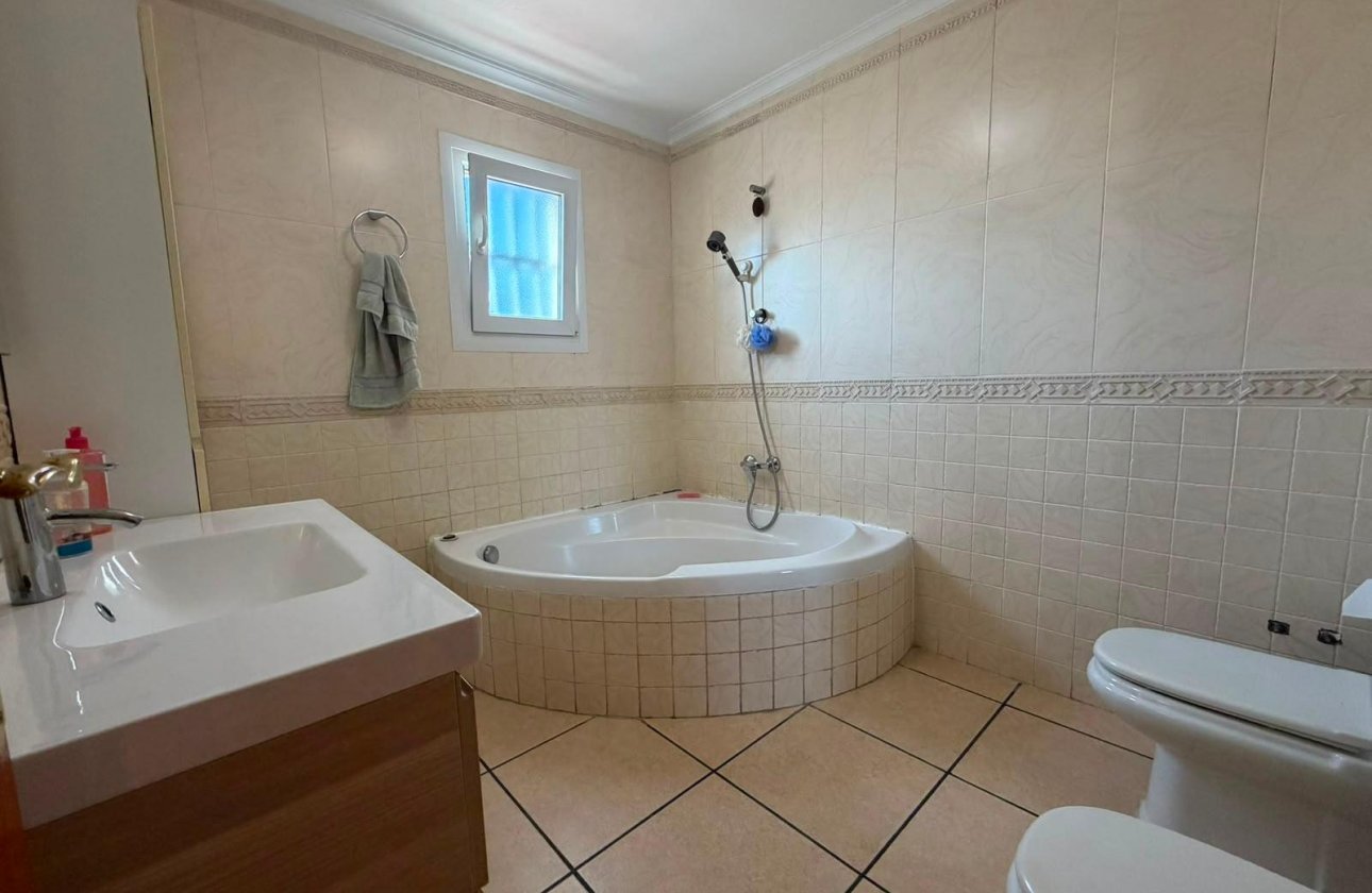 Resale - Quad House -
Torrevieja - Carrefour