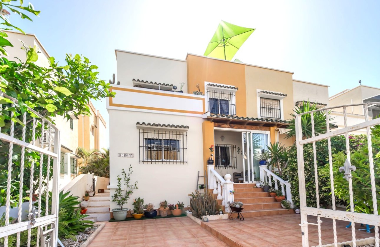 Resale - Semi Detached -
Los Altos - Res Valle de los pinos