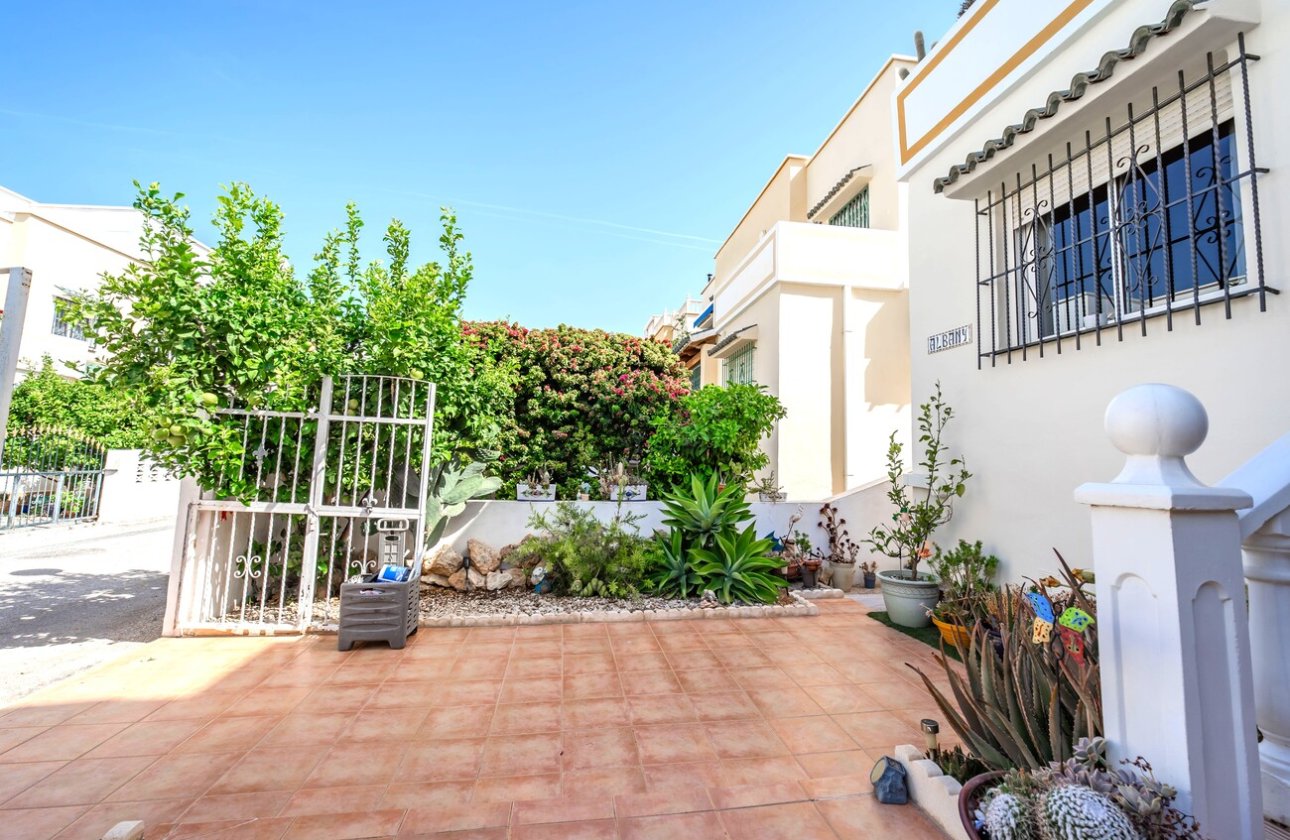 Resale - Semi Detached -
Los Altos - Res Valle de los pinos