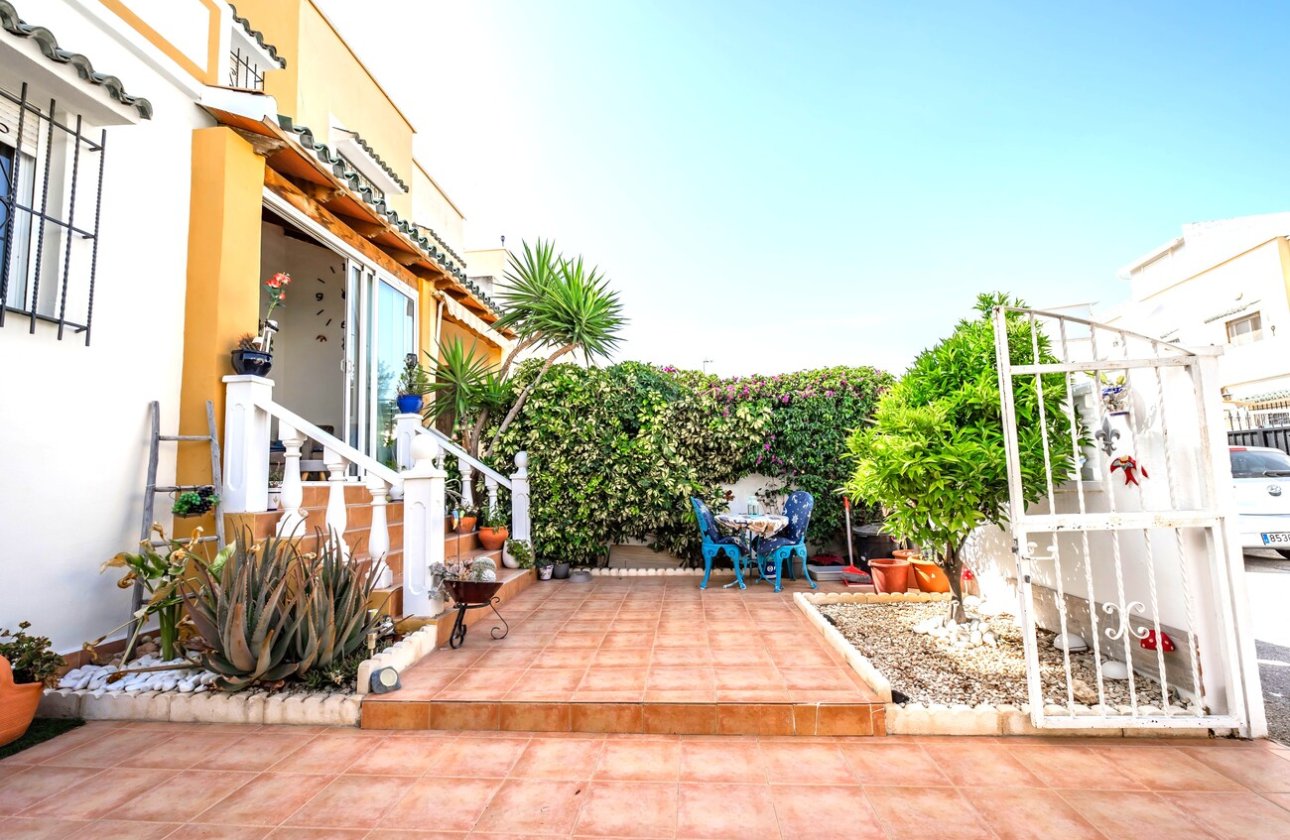 Resale - Semi Detached -
Los Altos - Res Valle de los pinos