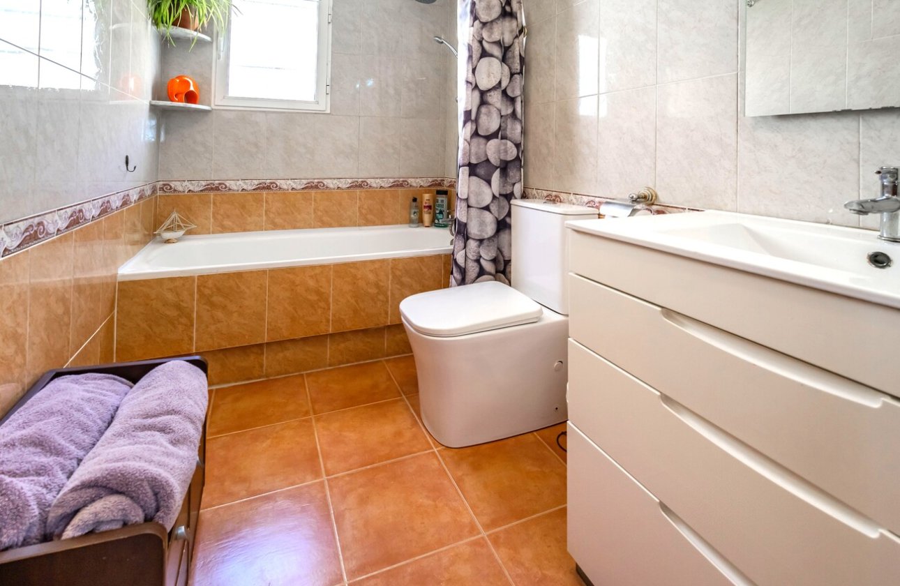 Resale - Semi Detached -
Los Altos - Res Valle de los pinos