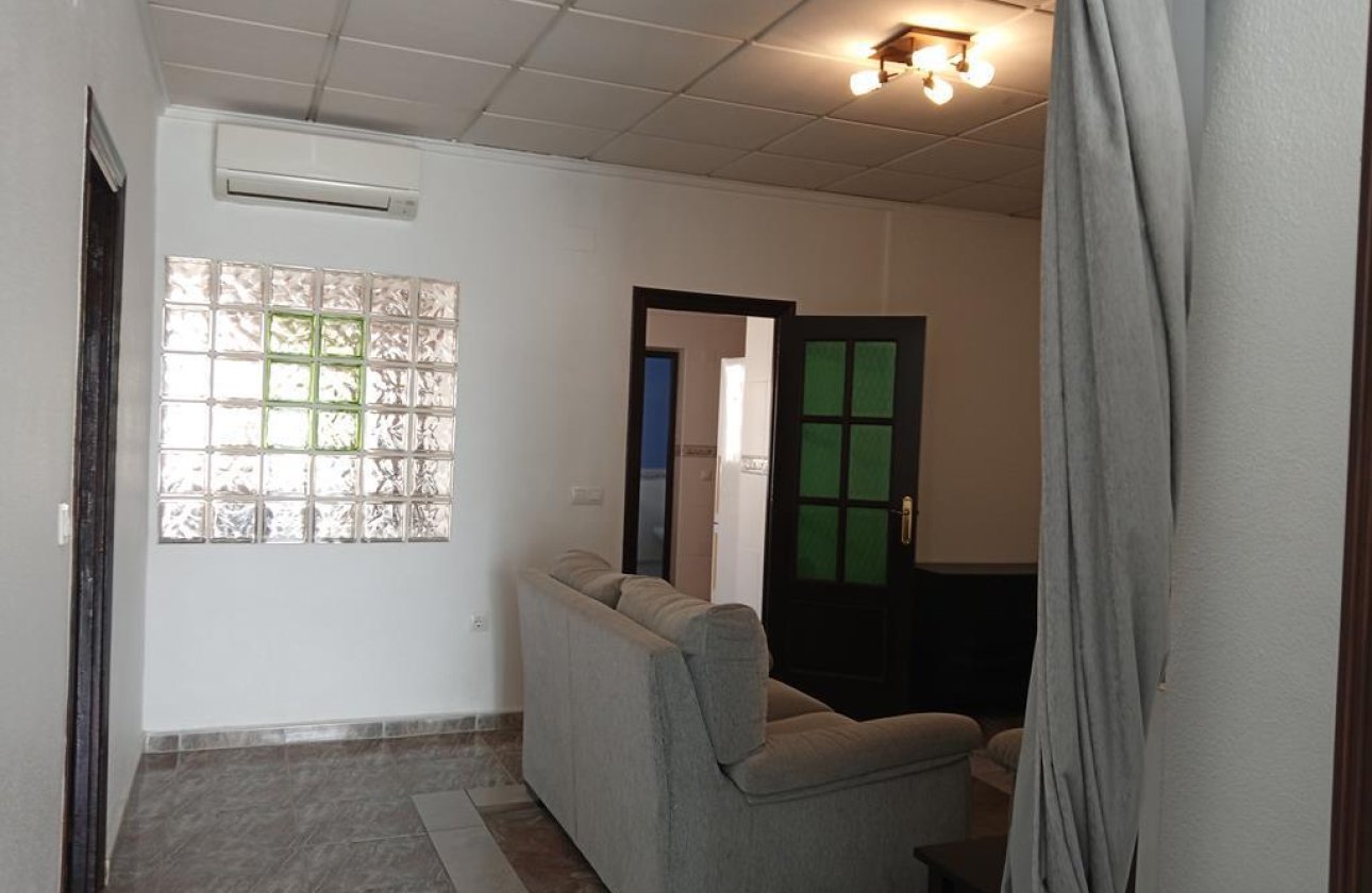 Resale - Semi Detached -
Los Montesinos - PUEBLO CENTRO