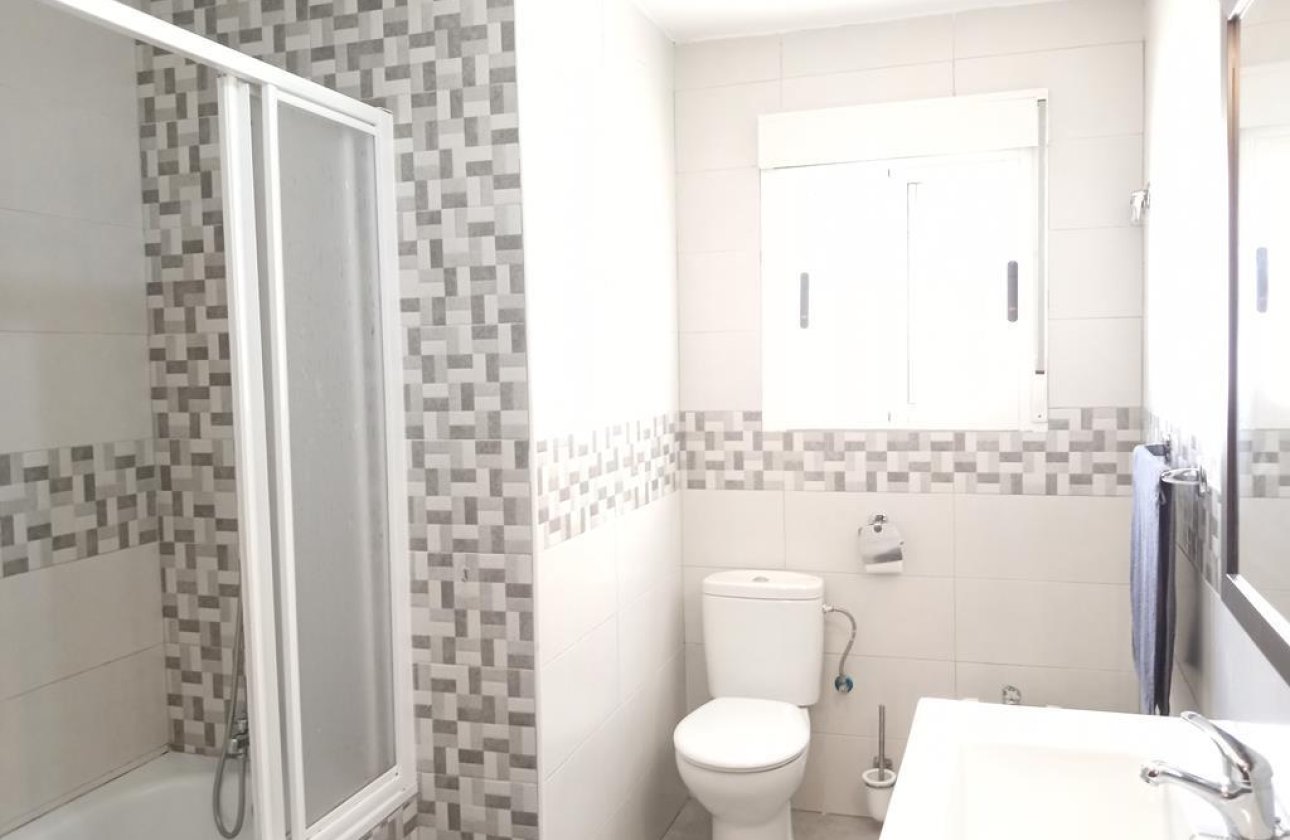 Resale - Semi Detached -
Los Montesinos - PUEBLO CENTRO