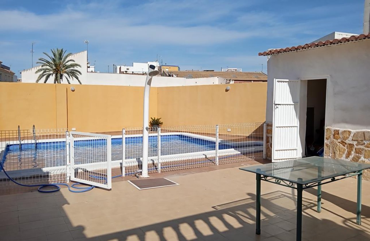 Resale - Semi Detached -
Los Montesinos - PUEBLO CENTRO
