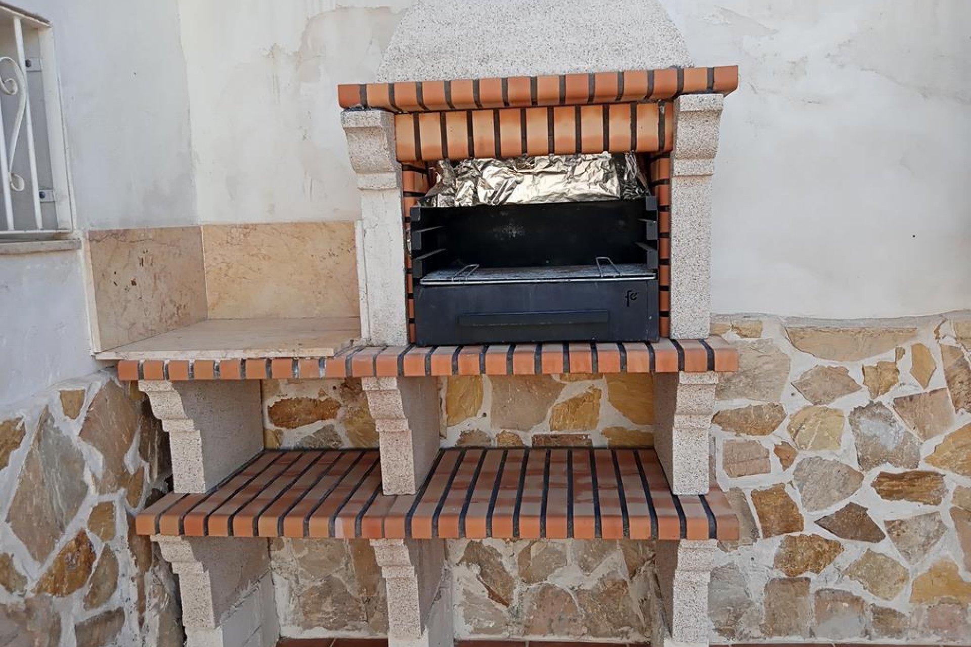 Resale - Semi Detached -
Los Montesinos - PUEBLO CENTRO