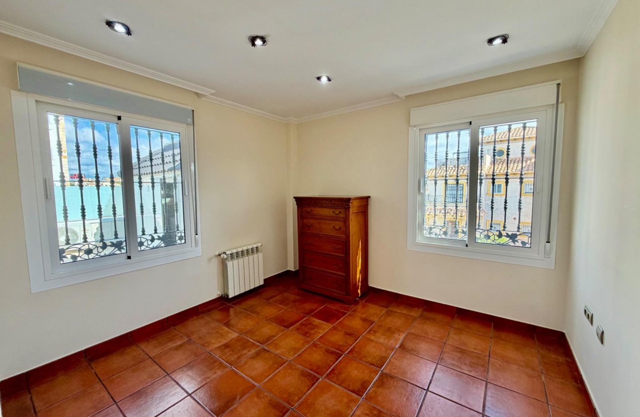 Resale - Semi Detached -
Orihuela Costa - La Zenia