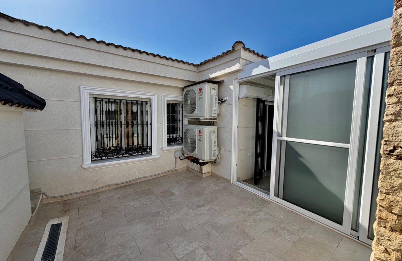 Resale - Semi Detached -
Orihuela Costa - La Zenia
