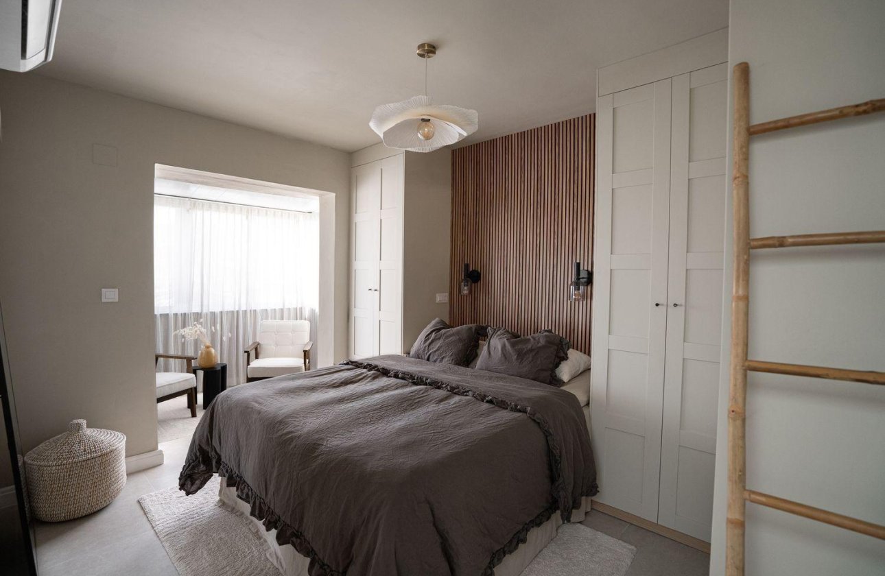 Resale - Semi Detached -
Orihuela Costa - Los Almendros-la Florida