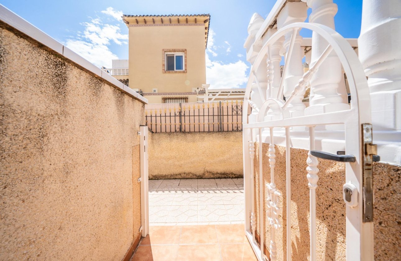 Resale - Semi Detached -
Orihuela Costa - Los Almendros-la Florida