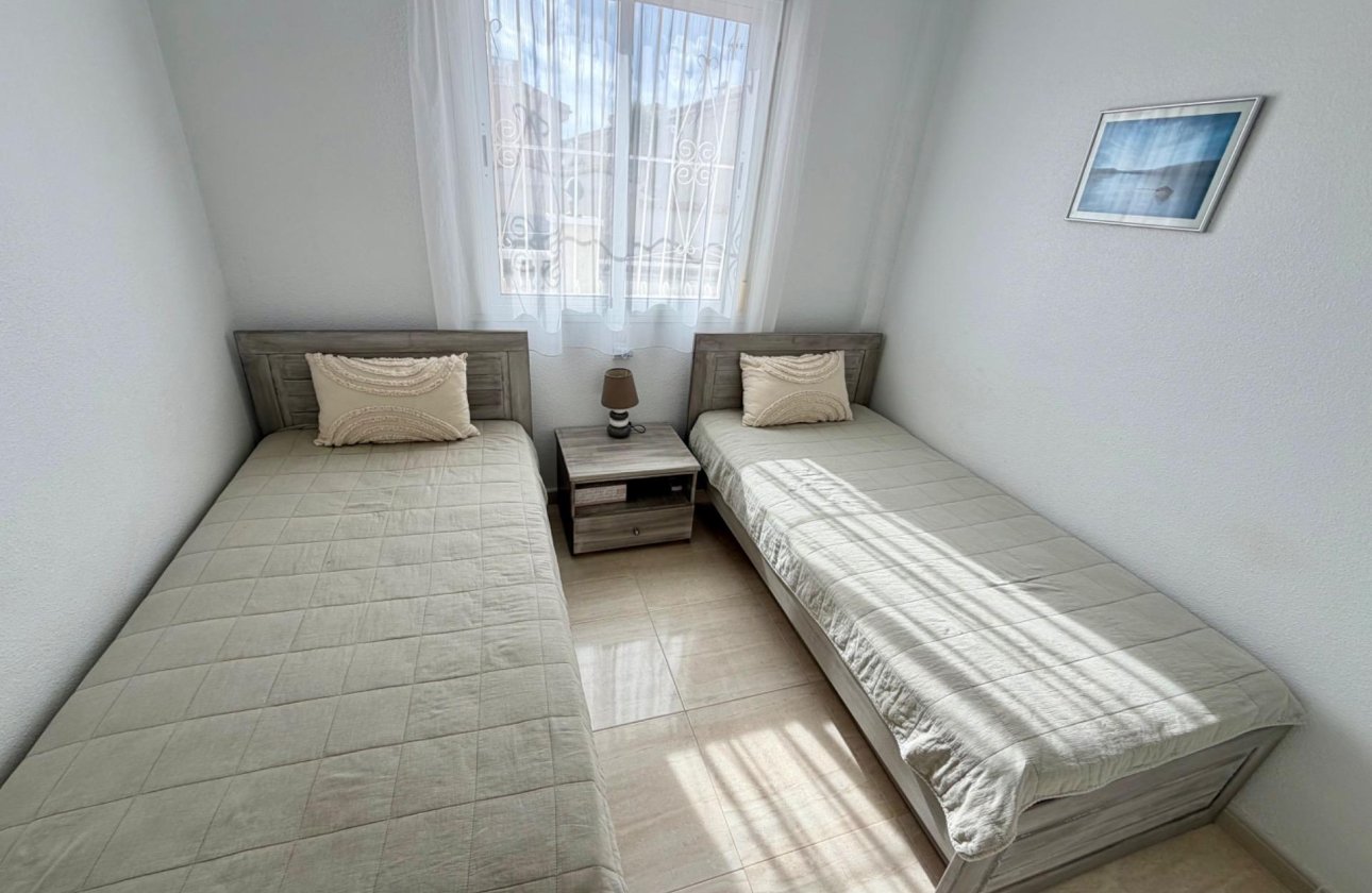 Resale - Semi Detached -
Rojales - Pueblo