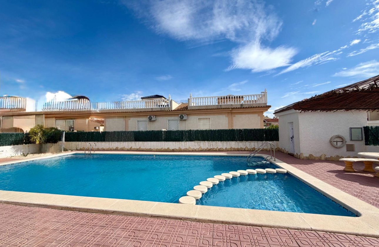 Resale - Semi Detached -
Rojales - Pueblo