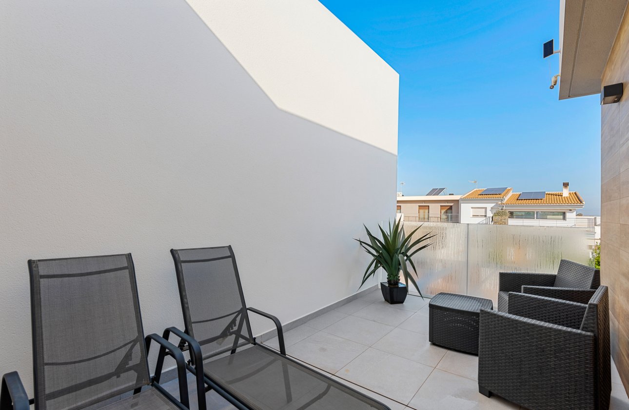 Resale - Semi Detached -
Rojales - Town