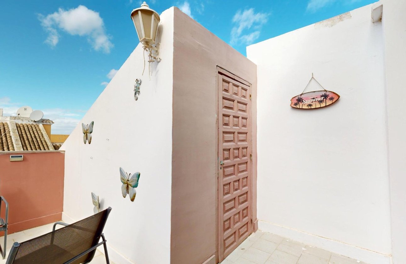 Resale - Semi Detached -
San Miguel de Salinas - 03193