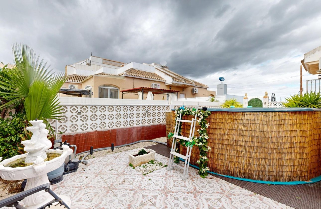 Resale - Semi Detached -
San Miguel de Salinas - 03193