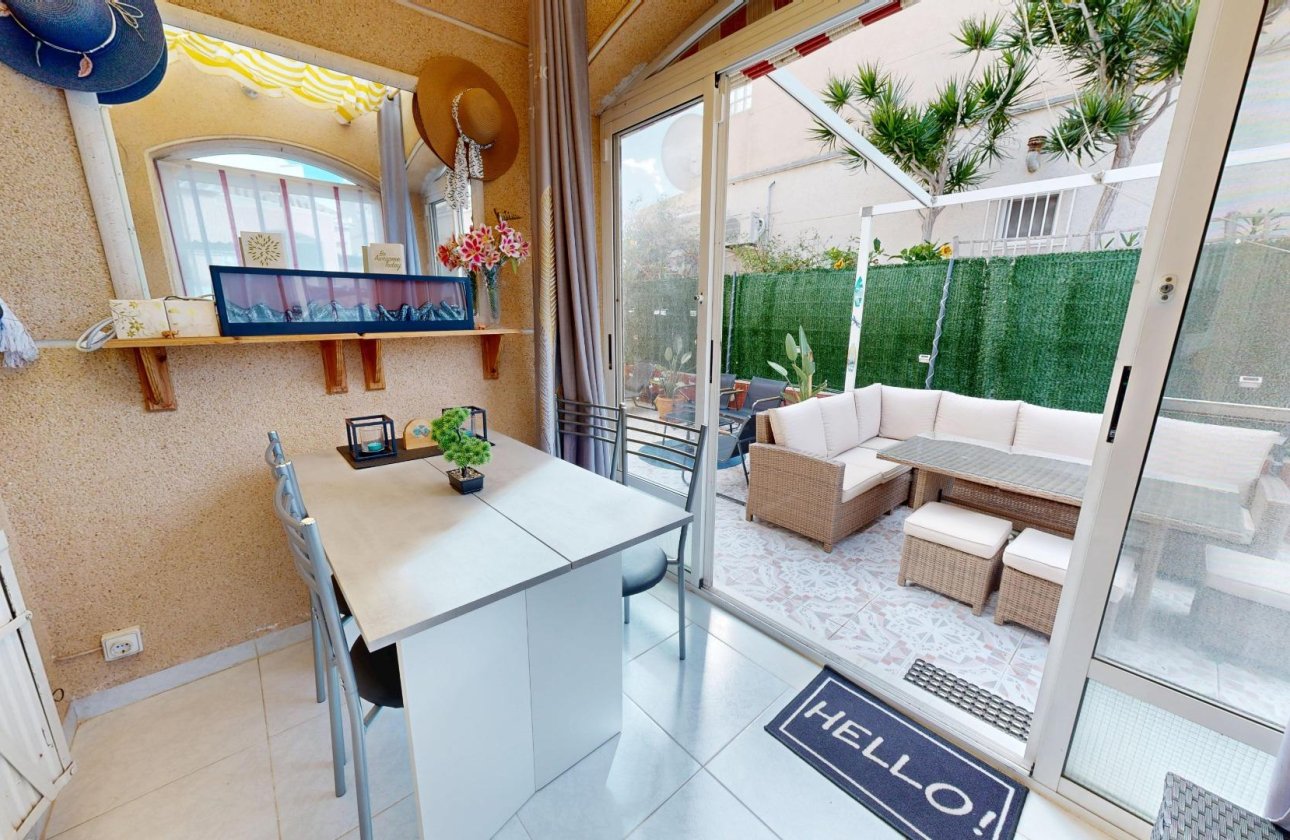 Resale - Semi Detached -
San Miguel de Salinas - 03193