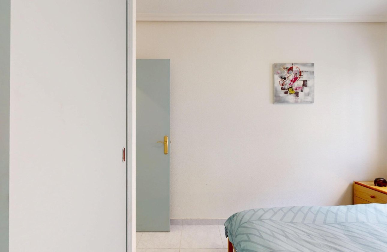 Resale - Semi Detached -
San Miguel de Salinas - 03193