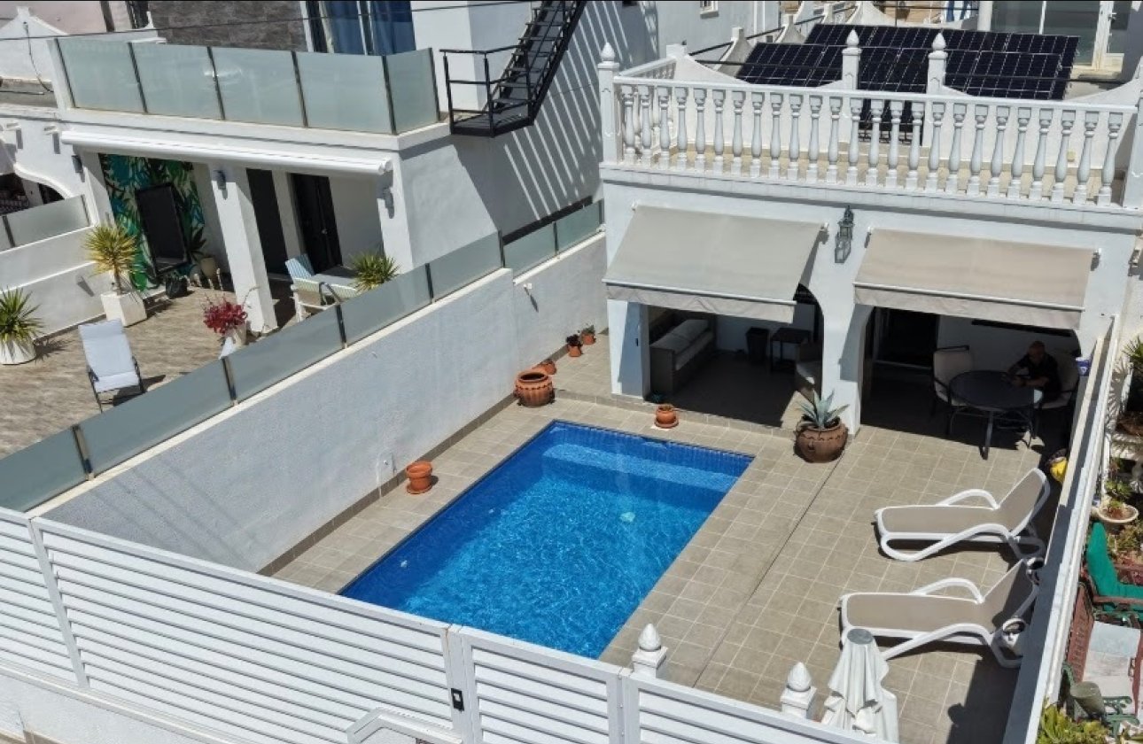 Resale - Semi Detached -
San Miguel de Salinas - Inland