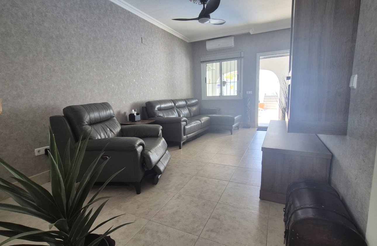 Resale - Semi Detached -
San Miguel de Salinas - Inland