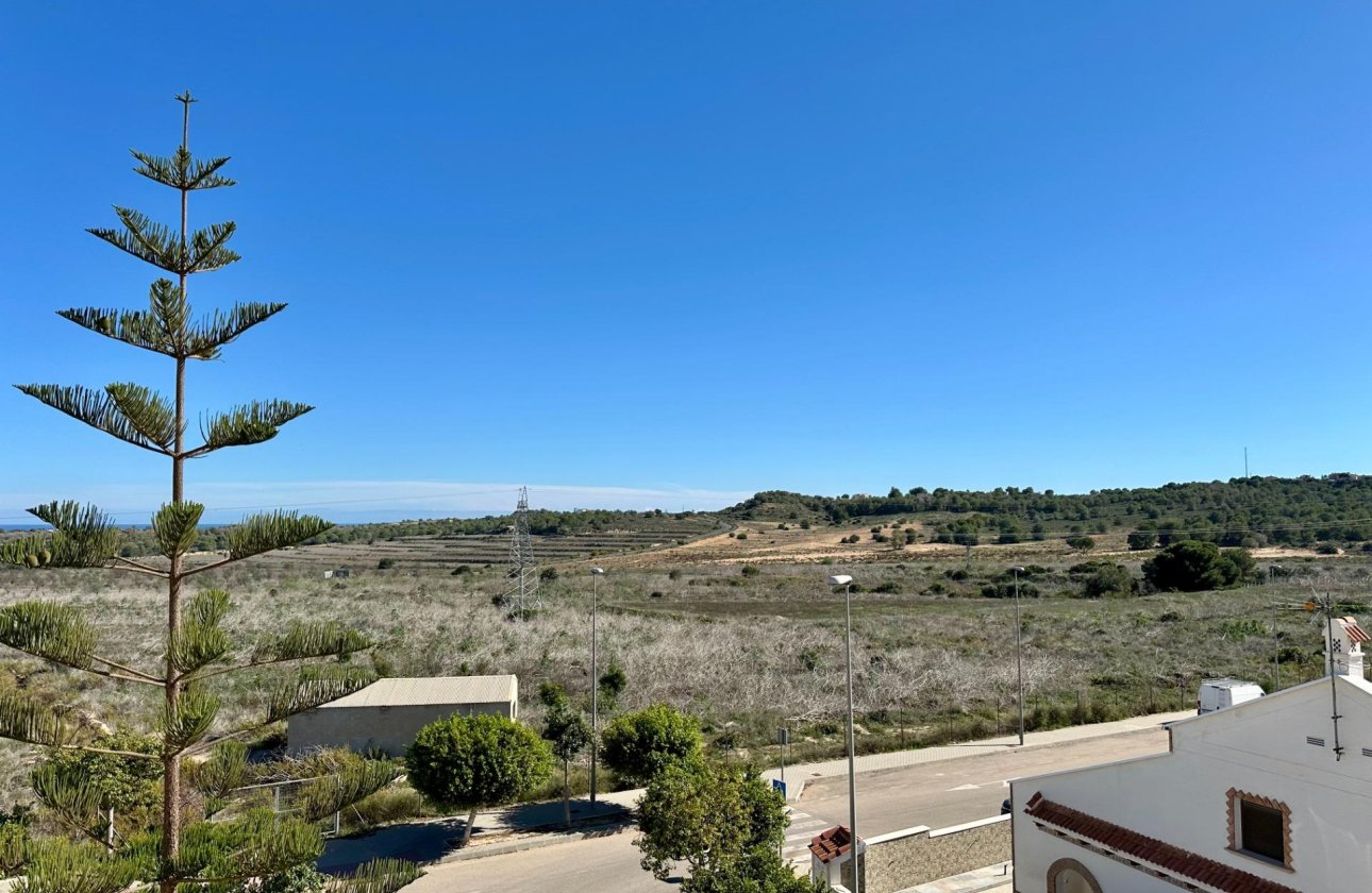 Resale - Semi Detached -
San Miguel de Salinas - Residencial Los Flamencos