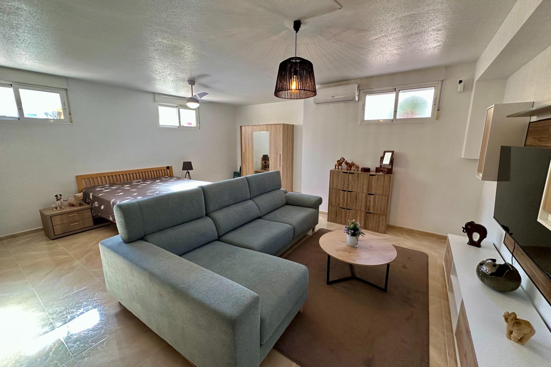 Resale - Semi Detached -
San Miguel de Salinas - Residencial Los Flamencos