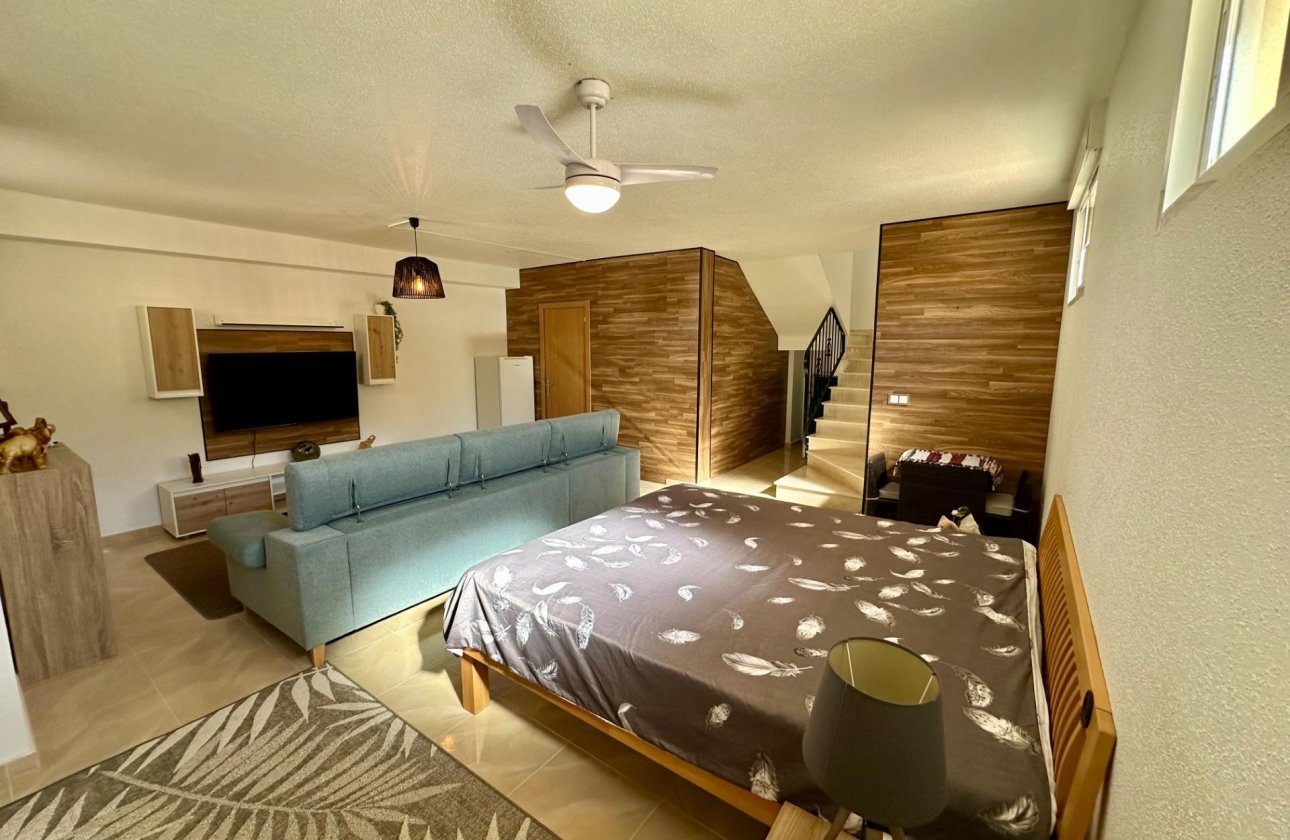 Resale - Semi Detached -
San Miguel de Salinas - Residencial Los Flamencos