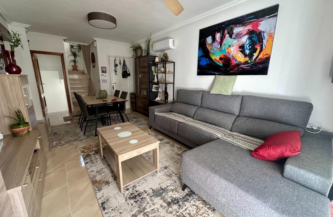 Resale - Semi Detached -
San Miguel de Salinas - Residencial Los Flamencos