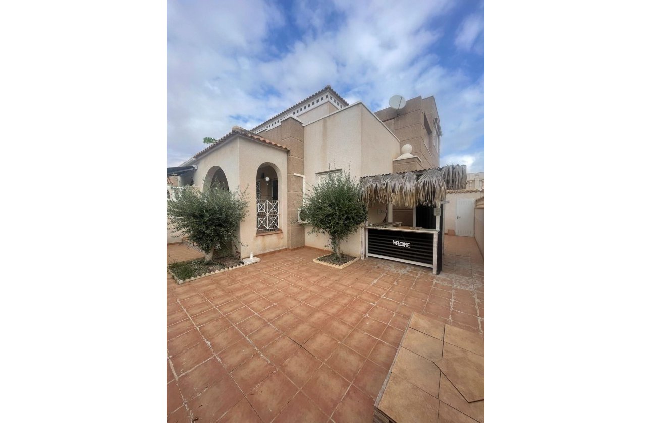 Resale - Semi Detached -
Torrevieja - Aguas Nuevas