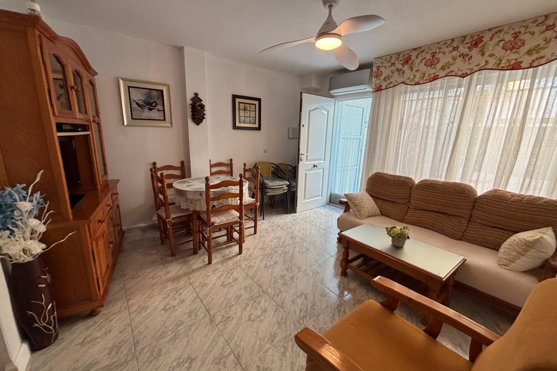 Resale - Semi Detached -
Torrevieja - Carrefour