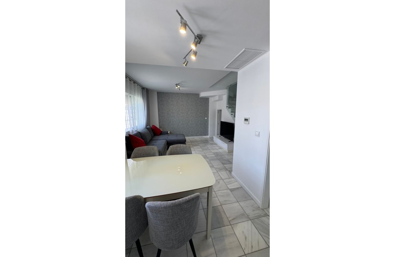 Resale - Semi Detached -
Torrevieja - Costa Blanca