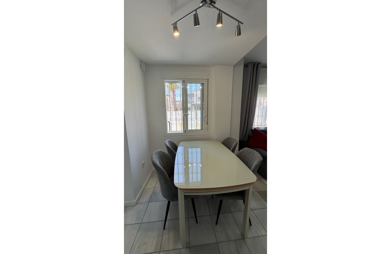 Resale - Semi Detached -
Torrevieja - Costa Blanca