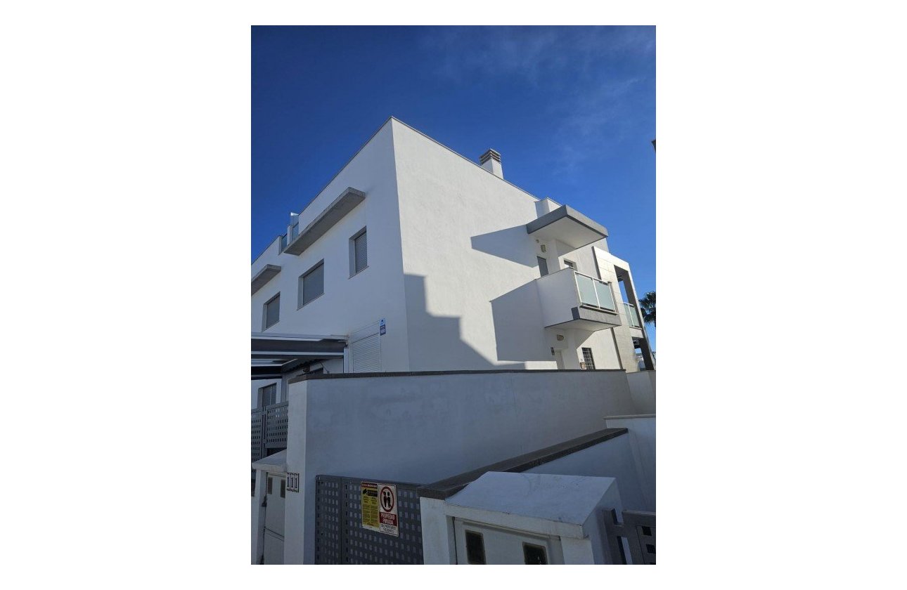 Resale - Semi Detached -
Torrevieja - Costa Blanca