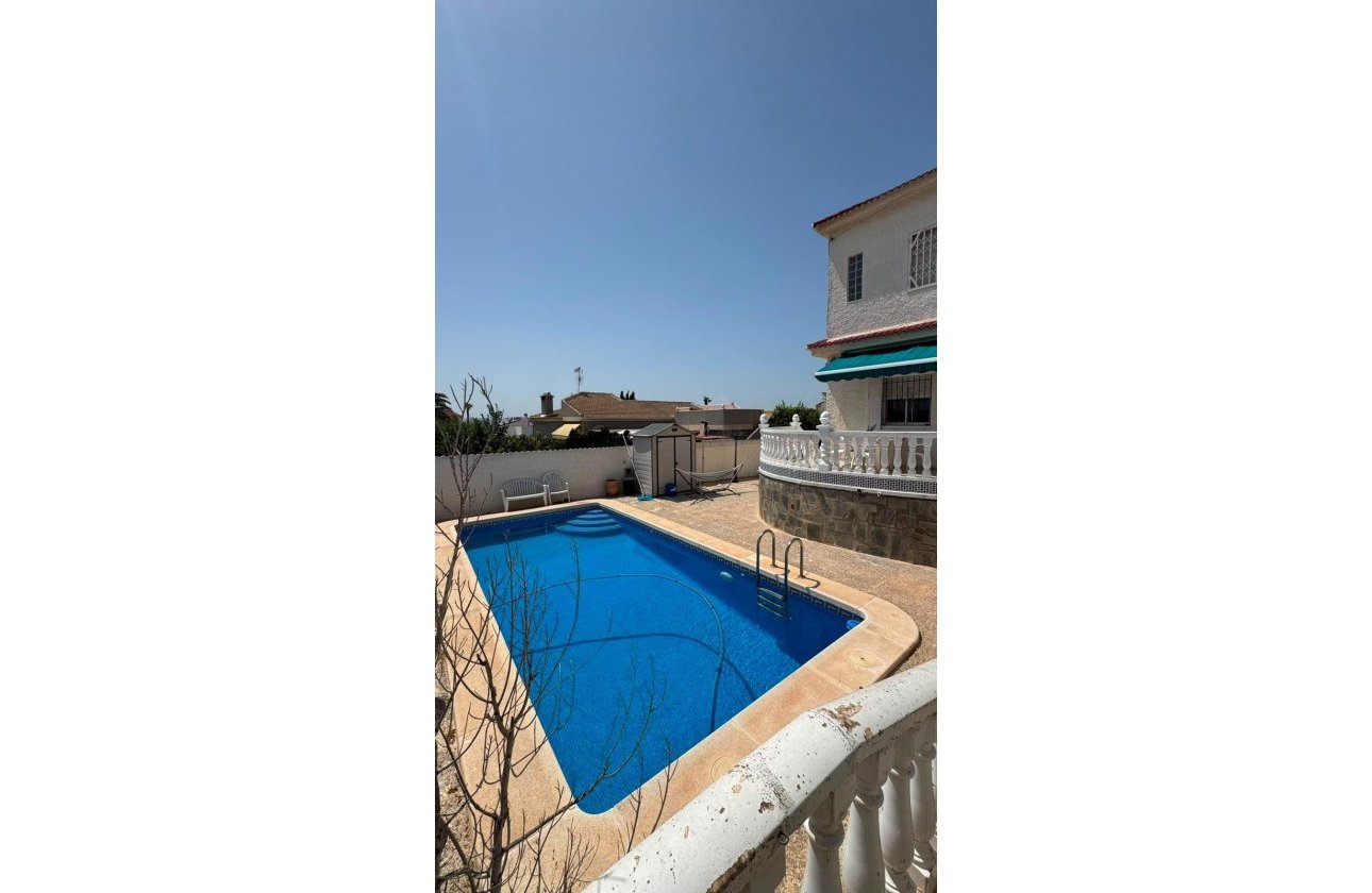 Resale - Semi Detached -
Torrevieja - La Siesta - El Salado - Torreta