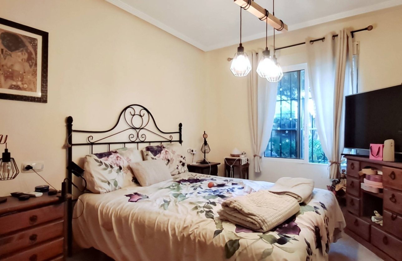 Resale - Semi Detached -
Torrevieja - Parque Acuático - Sector 25