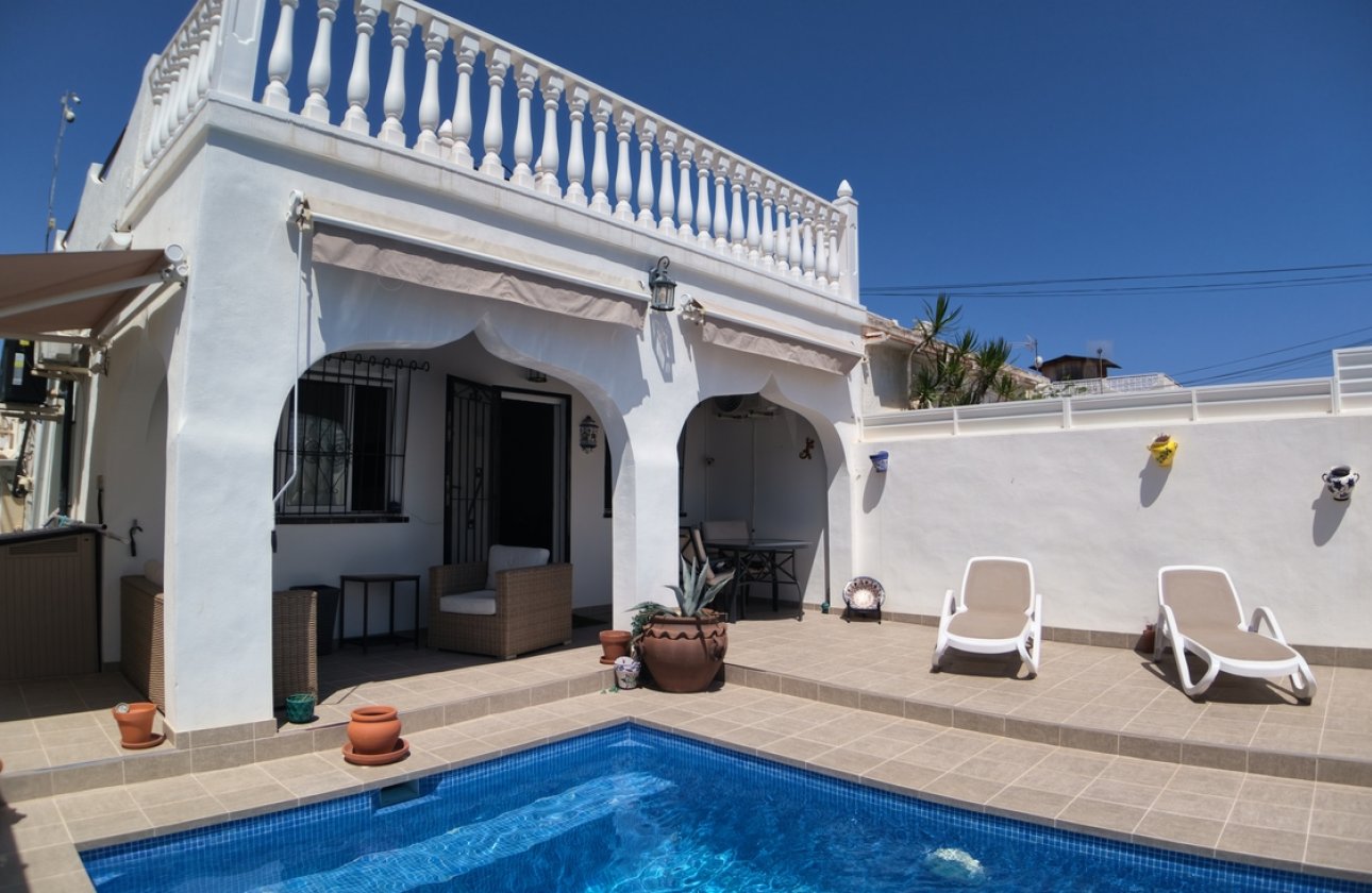 Resale - Semi Detached -
Villamartin - Costa Blanca