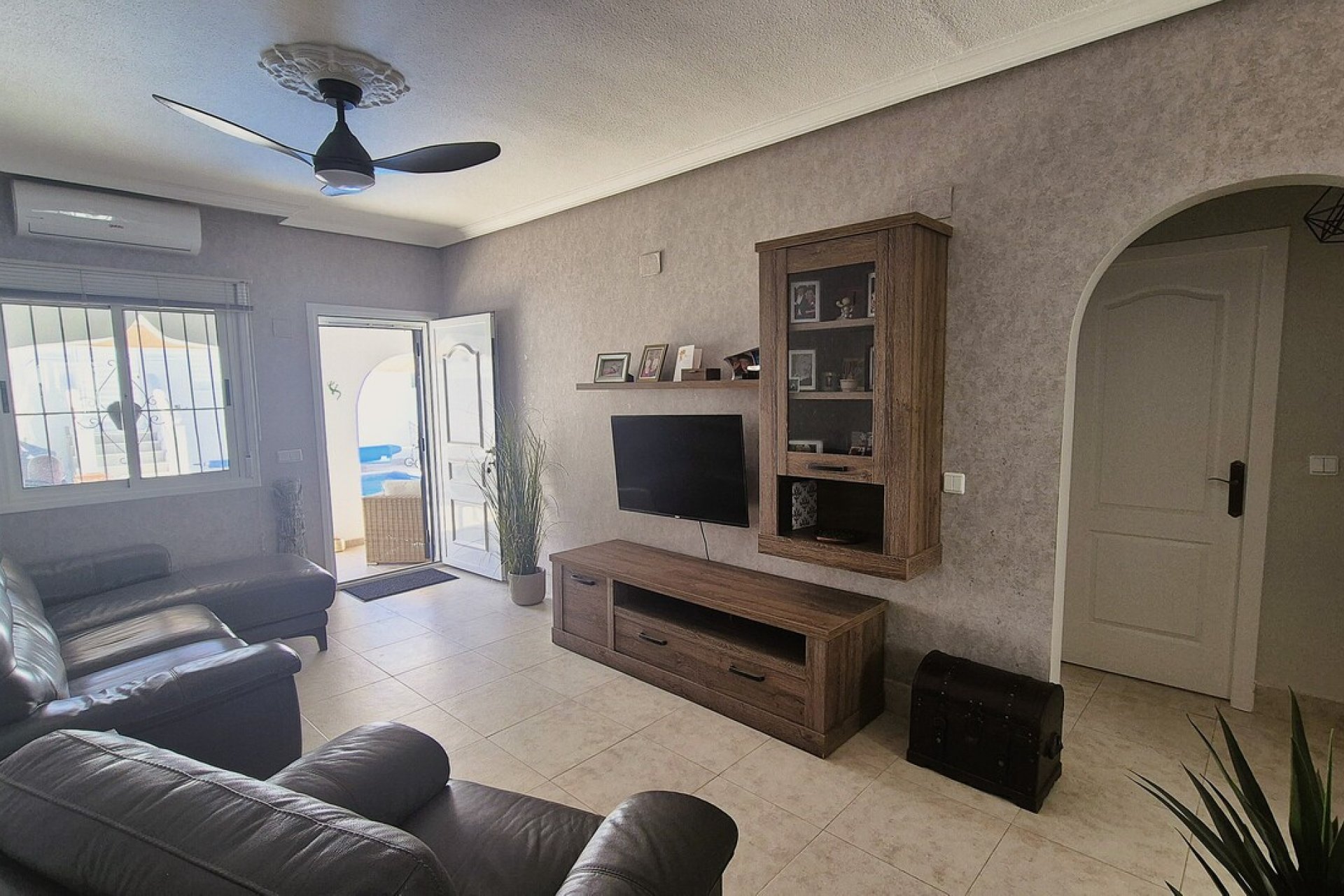Resale - Semi Detached -
Villamartin - Costa Blanca