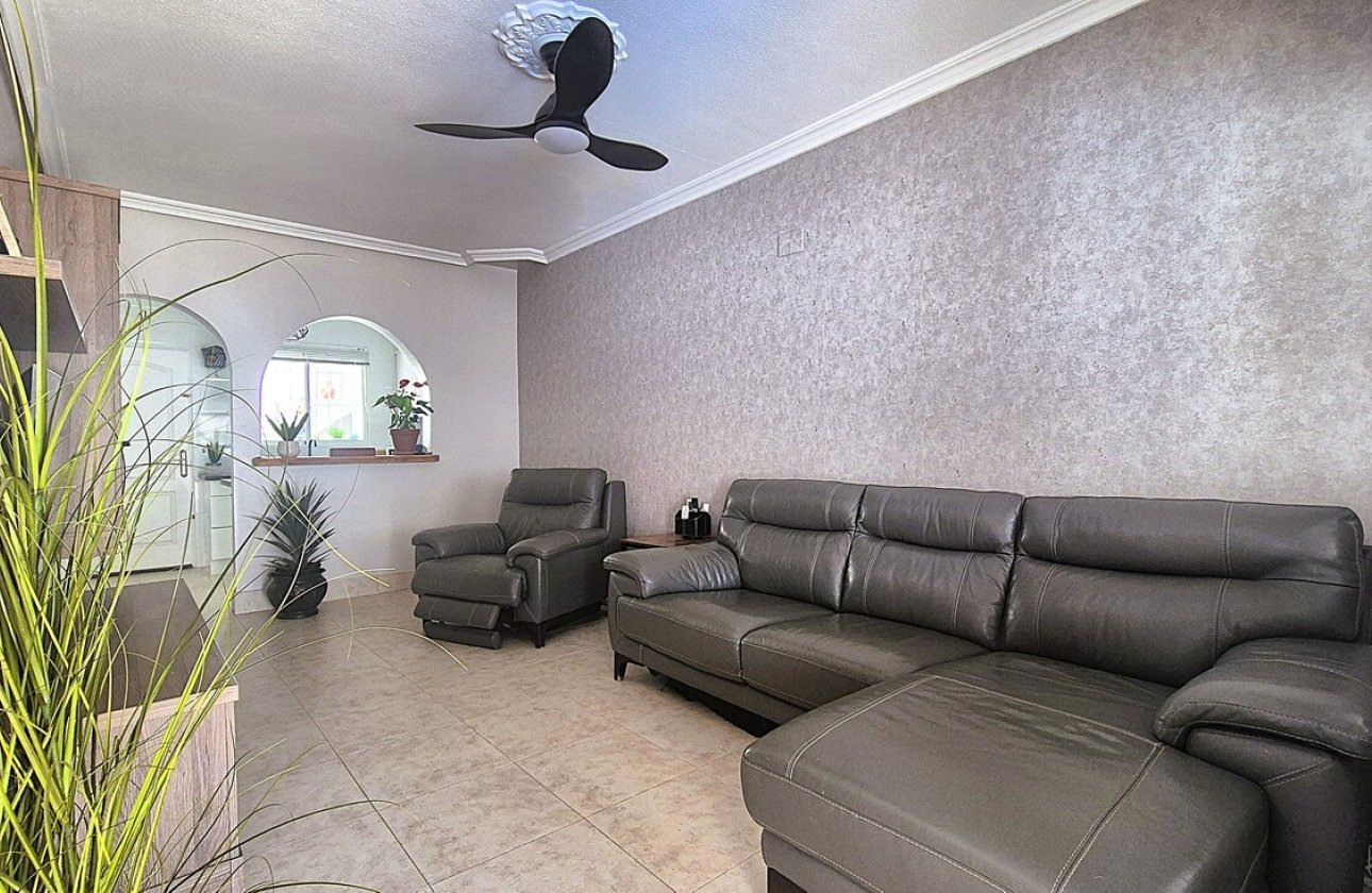 Resale - Semi Detached -
Villamartin - Costa Blanca