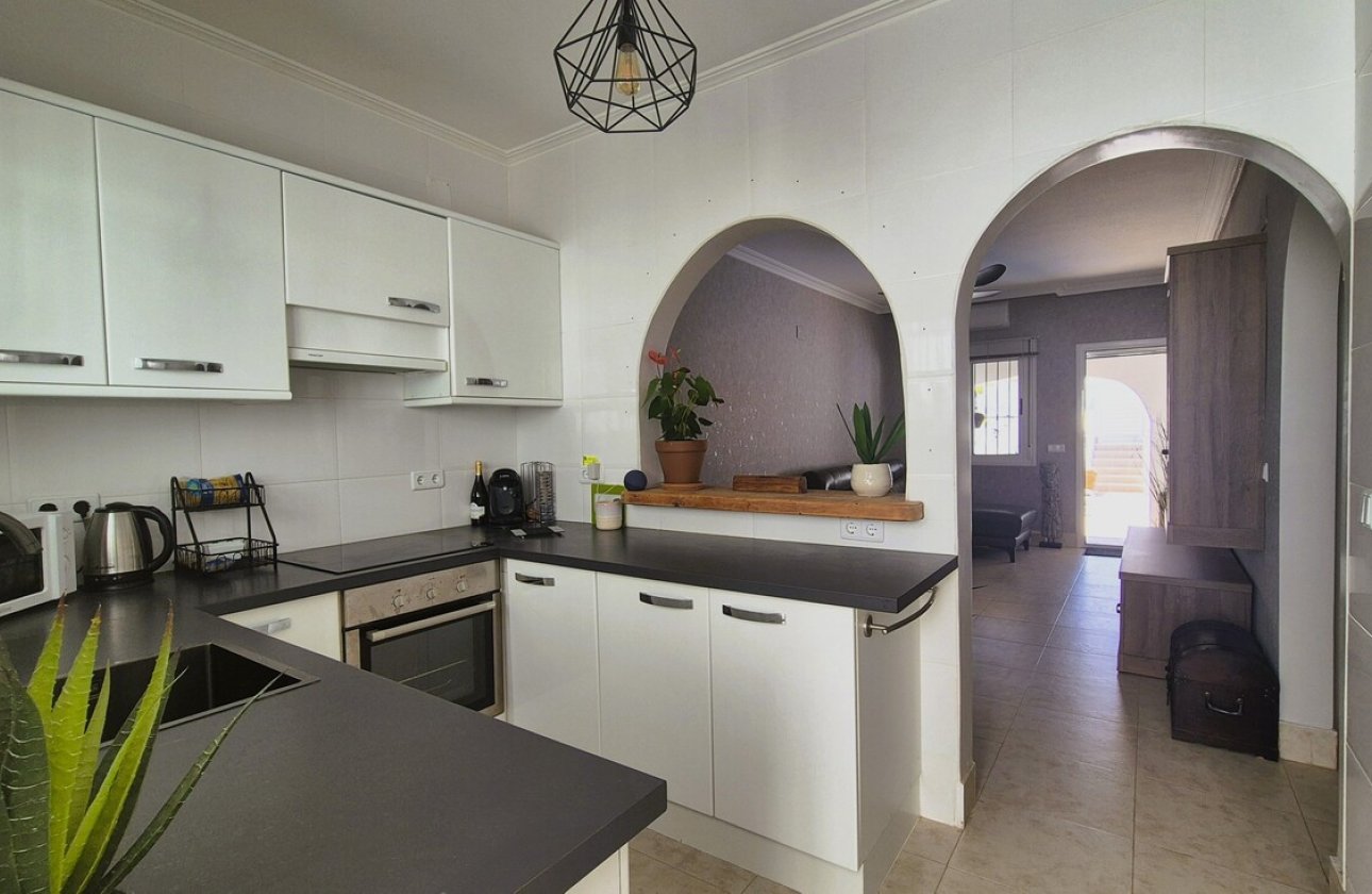Resale - Semi Detached -
Villamartin - Costa Blanca