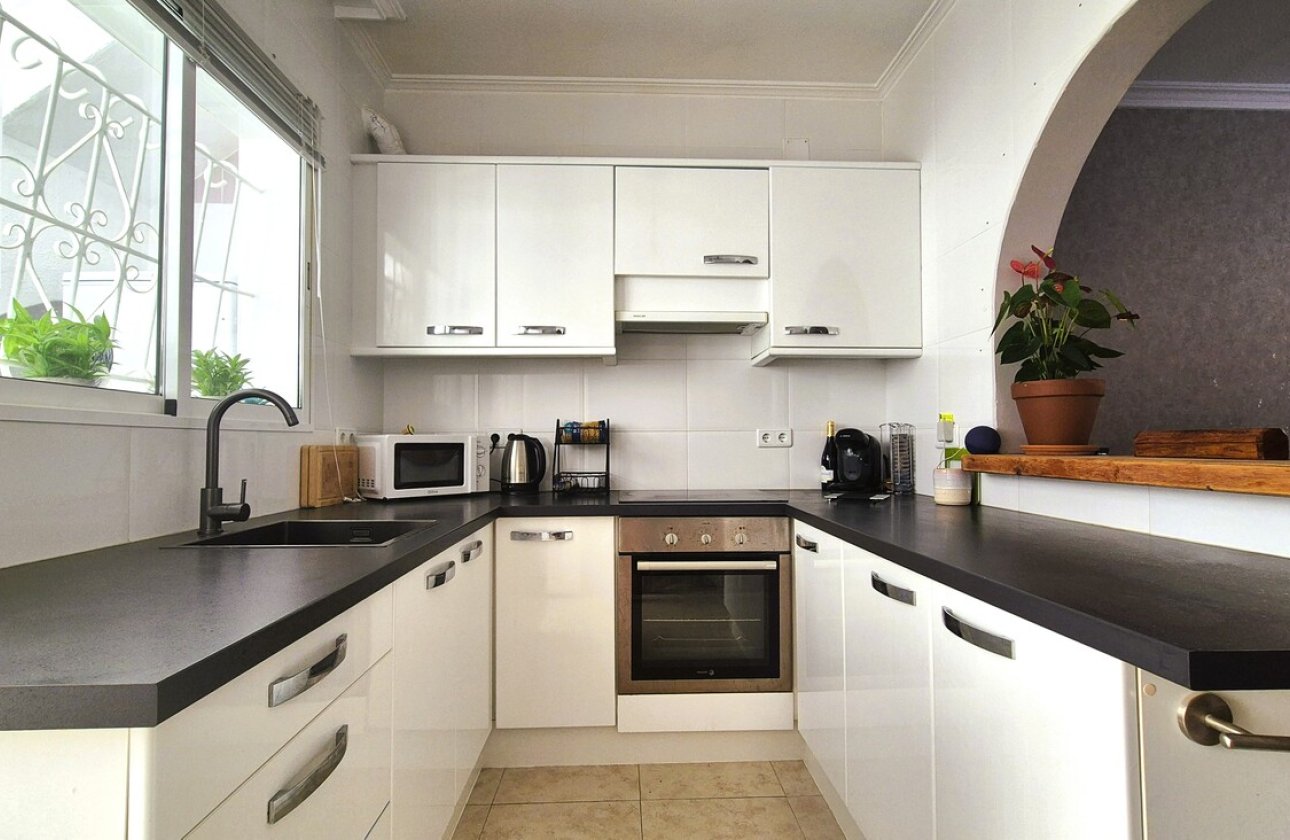 Resale - Semi Detached -
Villamartin - Costa Blanca