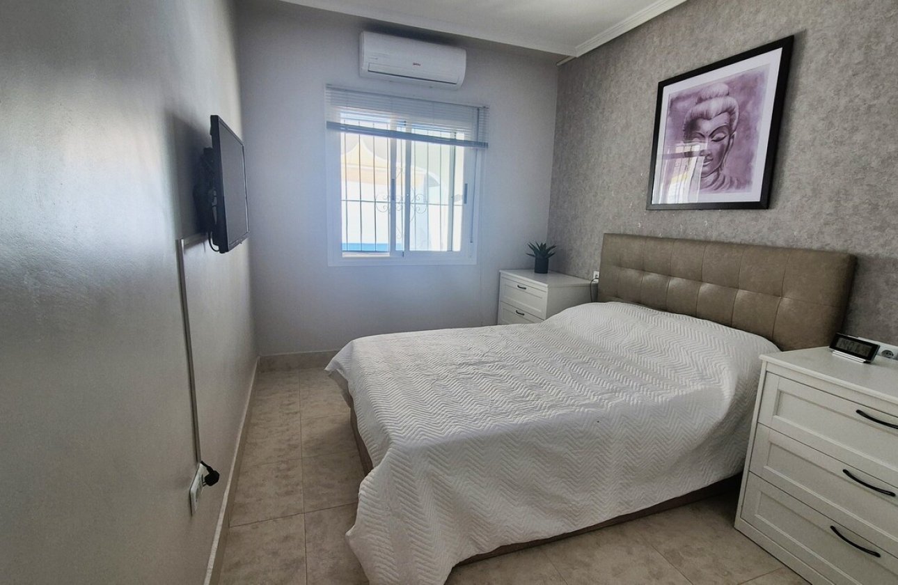 Resale - Semi Detached -
Villamartin - Costa Blanca