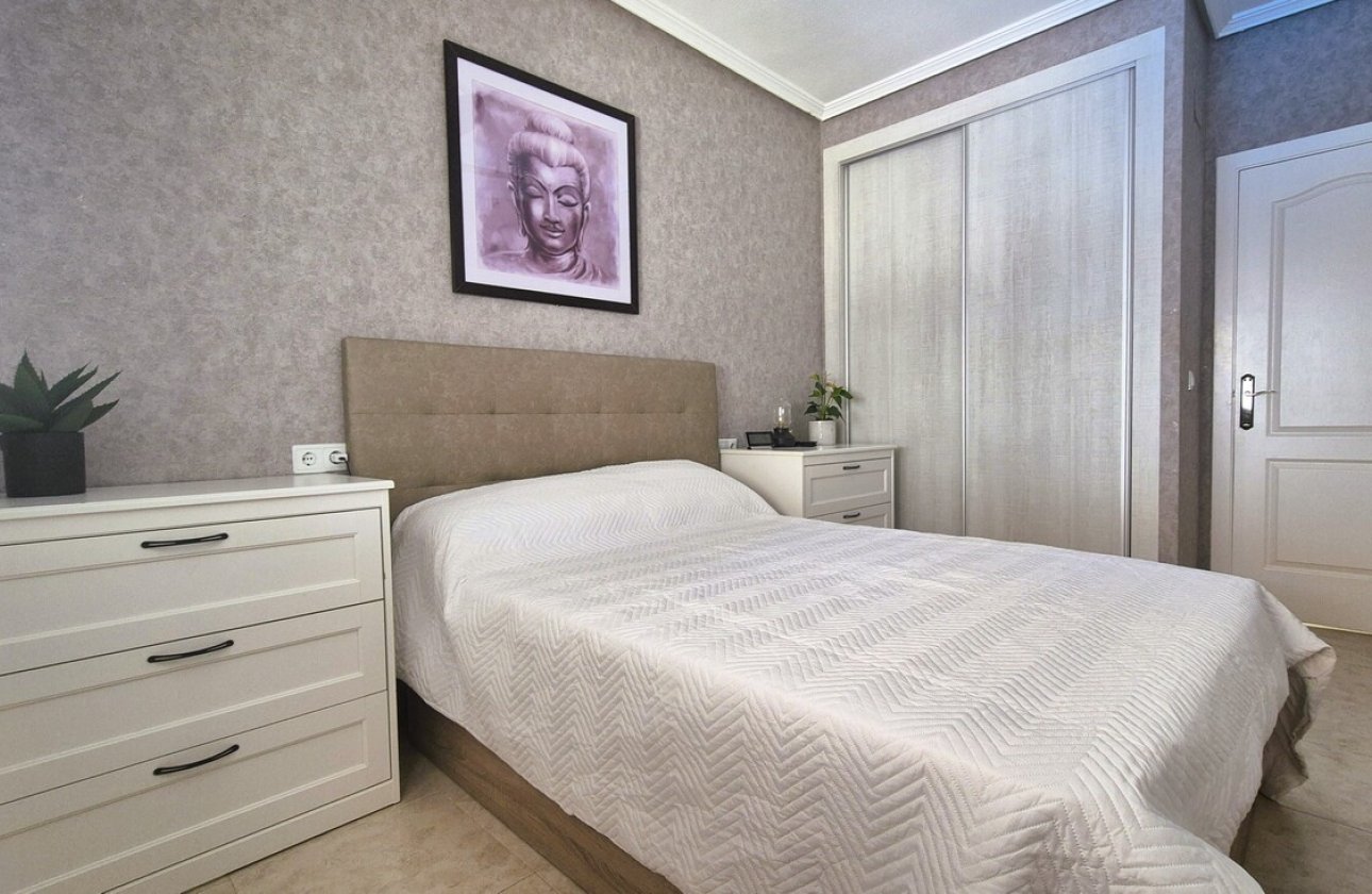 Resale - Semi Detached -
Villamartin - Costa Blanca