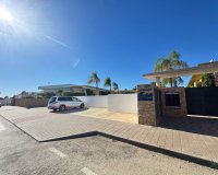 Resale - Terraced house -
Pilar de la Horadada - Mil Palmeras