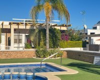 Resale - Terraced house -
Pilar de la Horadada - Mil Palmeras