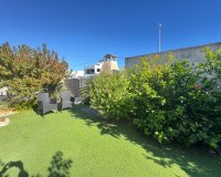 Resale - Terraced house -
Pilar de la Horadada - Mil Palmeras